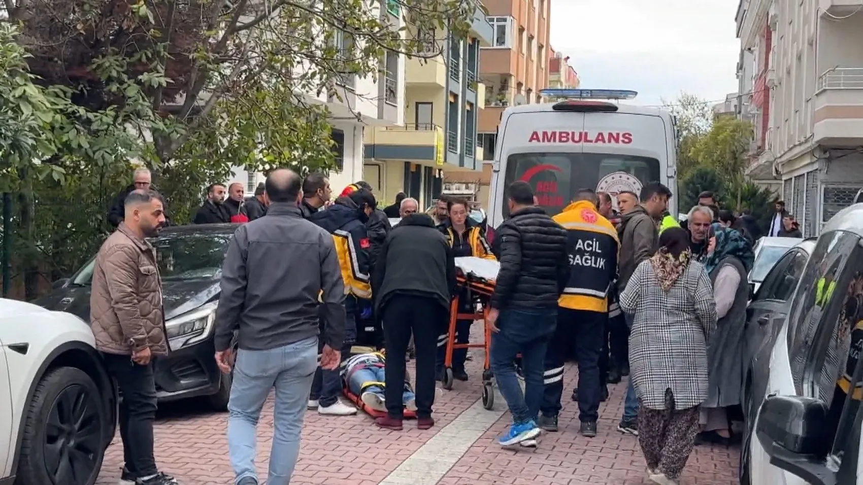 Trafikte başlayan gerilim kanlı bitti: Evinin önünde dehşeti yaşattılar