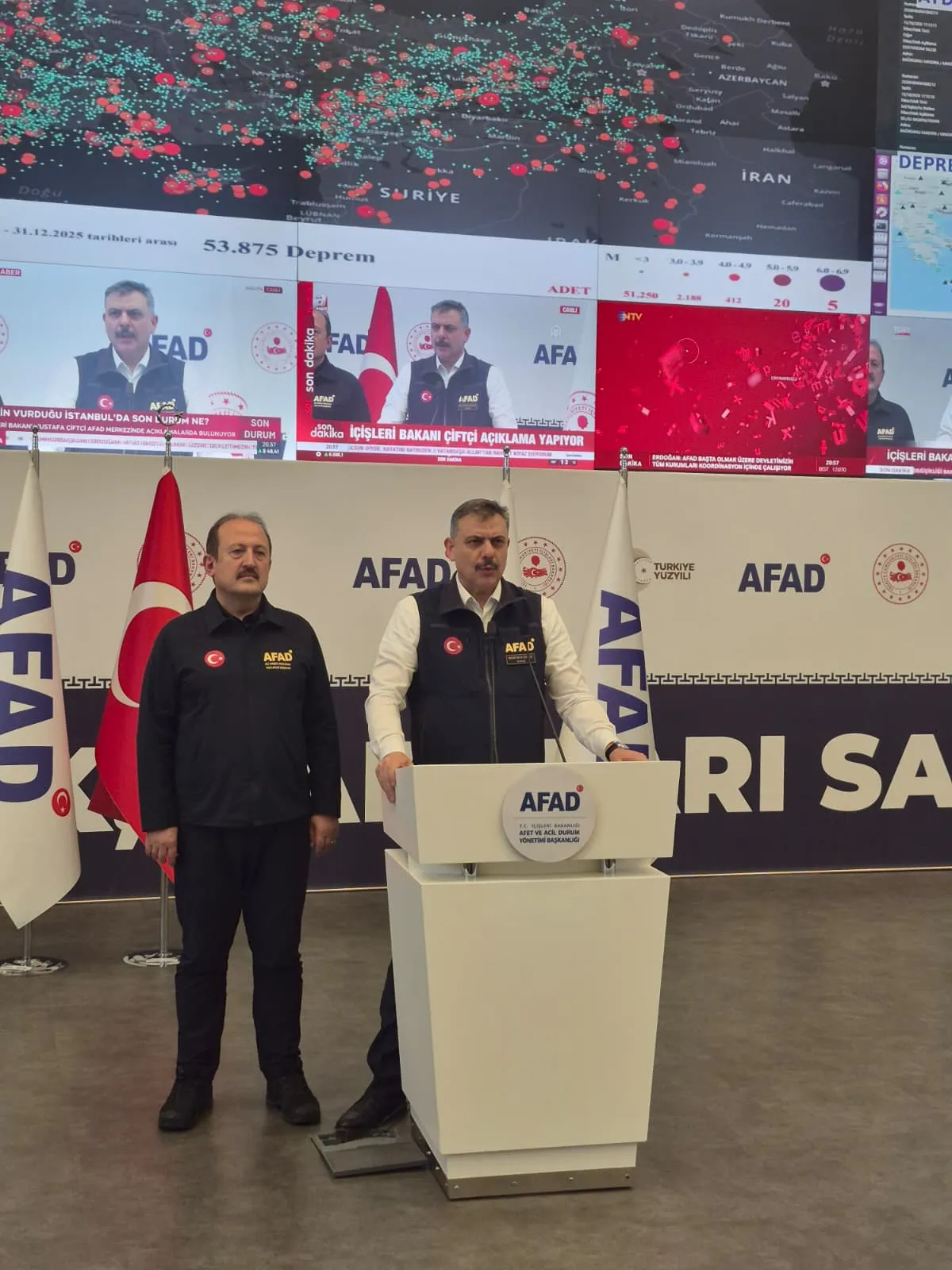 Metrekareye 272 kilogram yağış düştü: İstanbul'da 3 can kaybı, 6 kişi için umutlu bekleyiş sürüyor