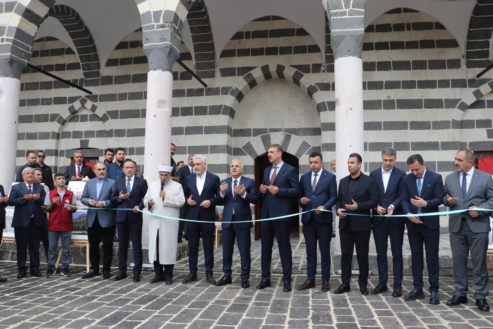 Depremin yaraladığı tarihi miras yeniden ayağa kalktı: 6 cami kapılarını açtı