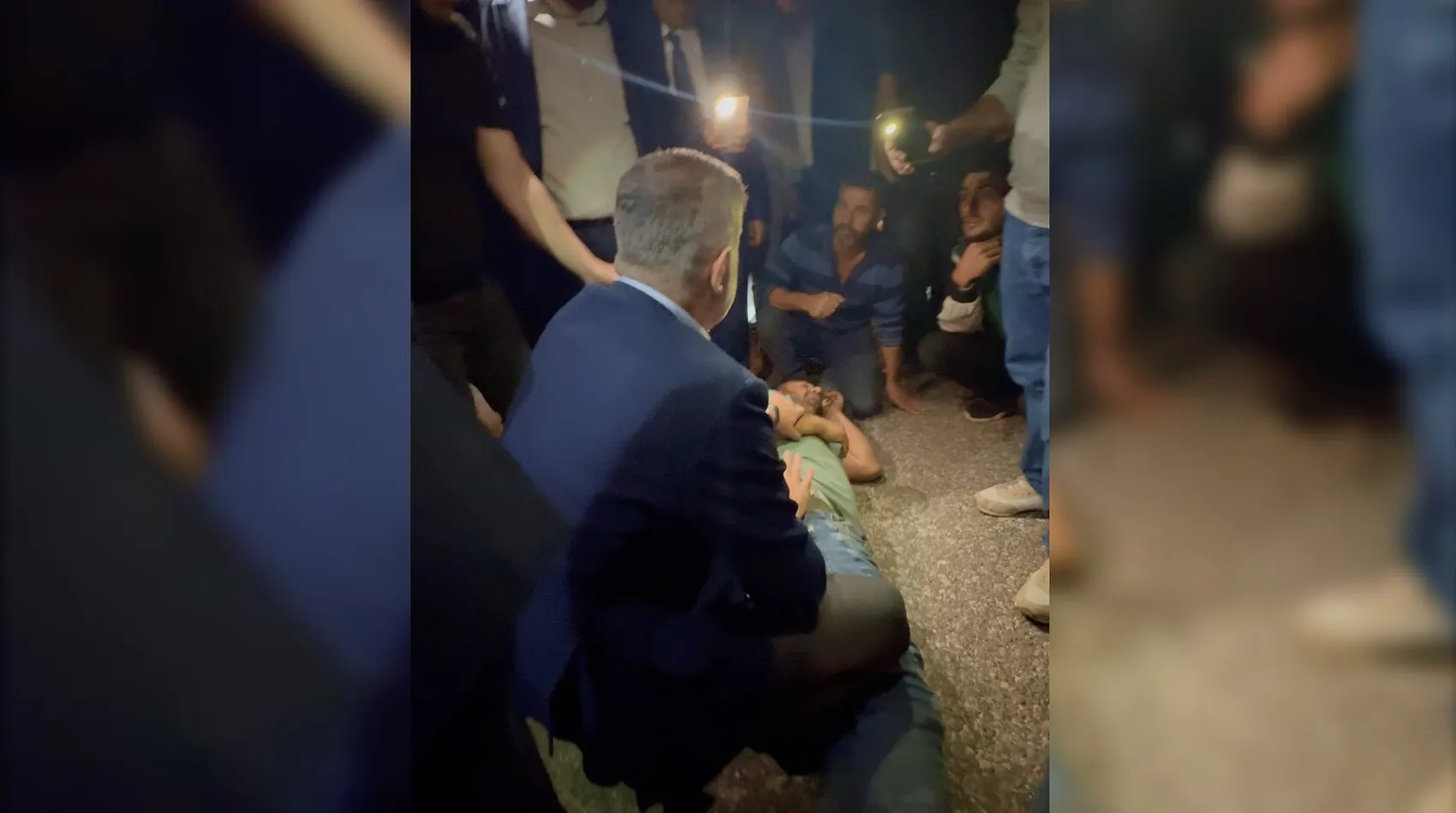 Protokol üyeleri kaza yerinde: Yaralı vatandaşa ilk müdahale vali ve vekilden geldi