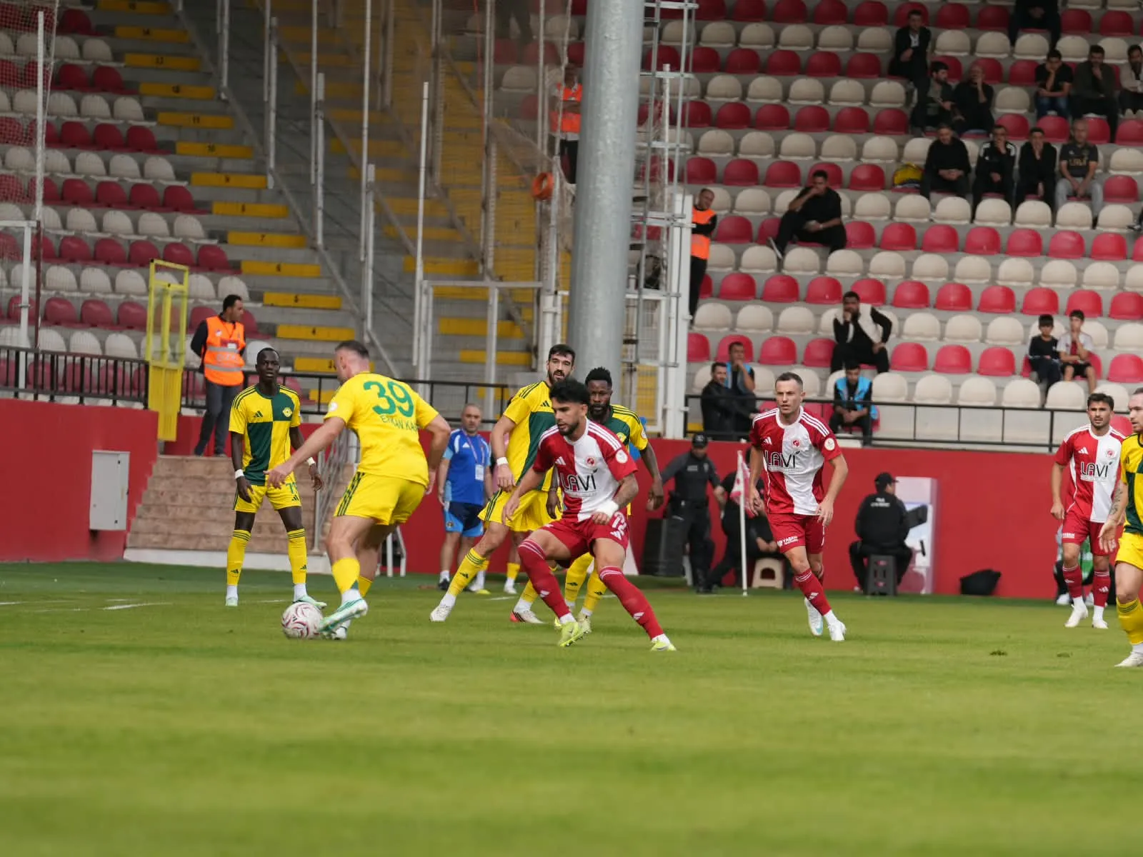 Batman'da İnanılmaz Geri Dönüş: Petrolspor İki Farktan Gelip Kazandı