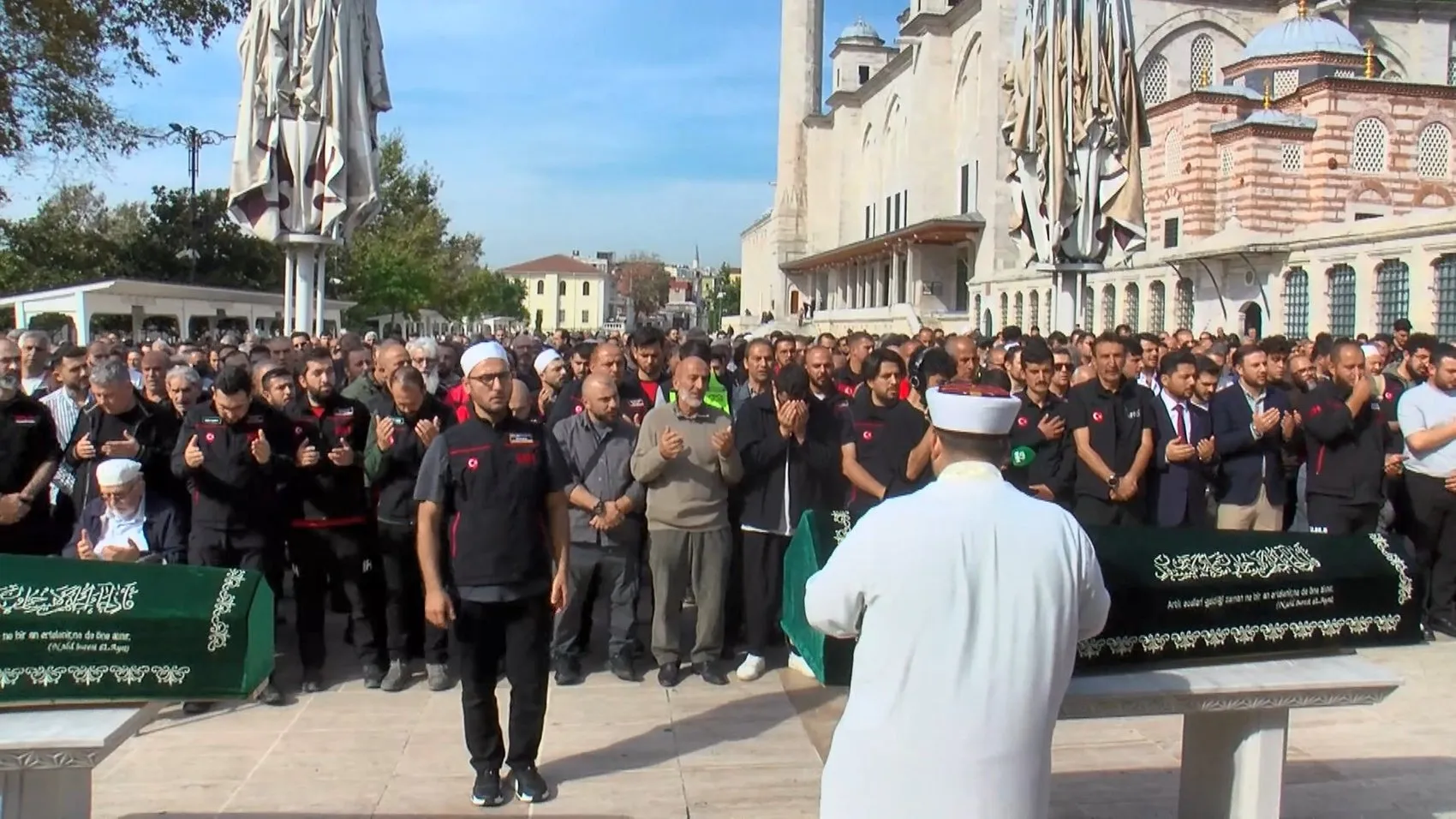 Arama kurtarma camiasını yasa boğan veda: Eğitim sırasında hayatını kaybeden Sinan Yavuz toprağa verildi