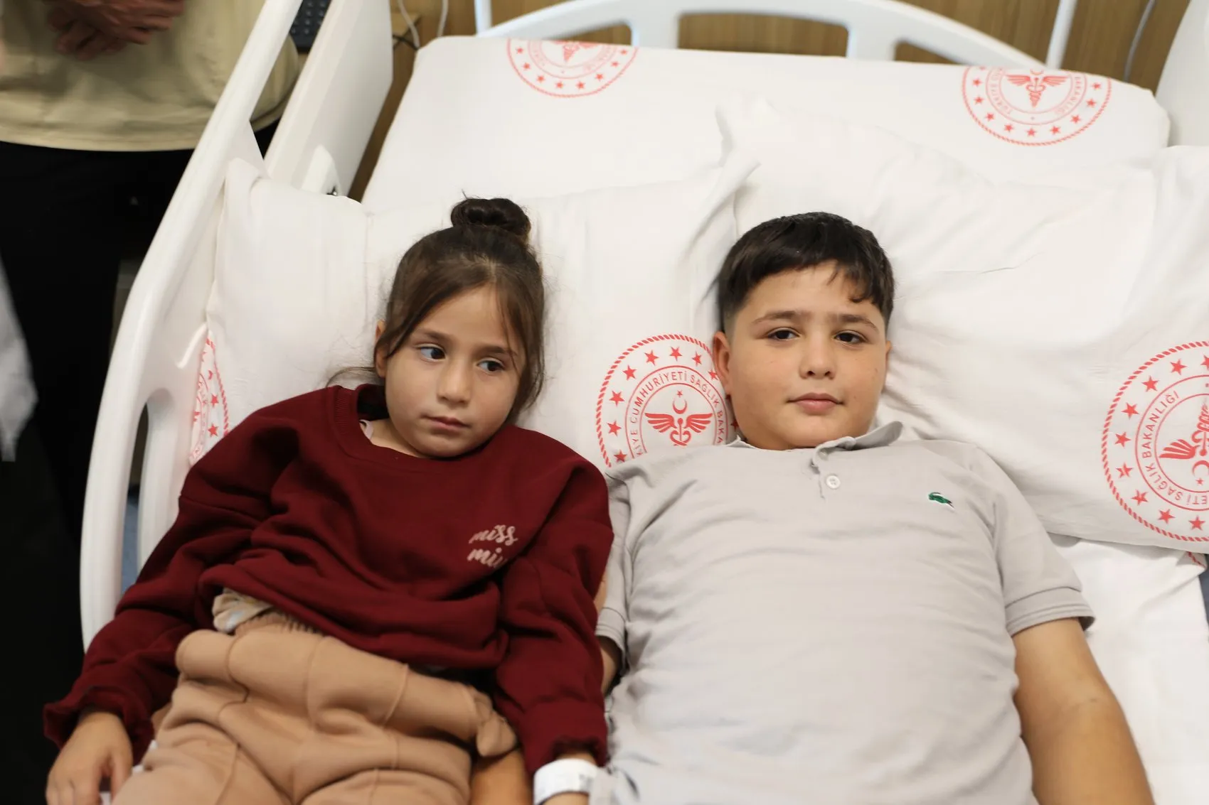 Okulda bayılınca ortaya çıktı: İki kardeşin kalbindeki aynı gizli tehlike anjiyo ile son buldu