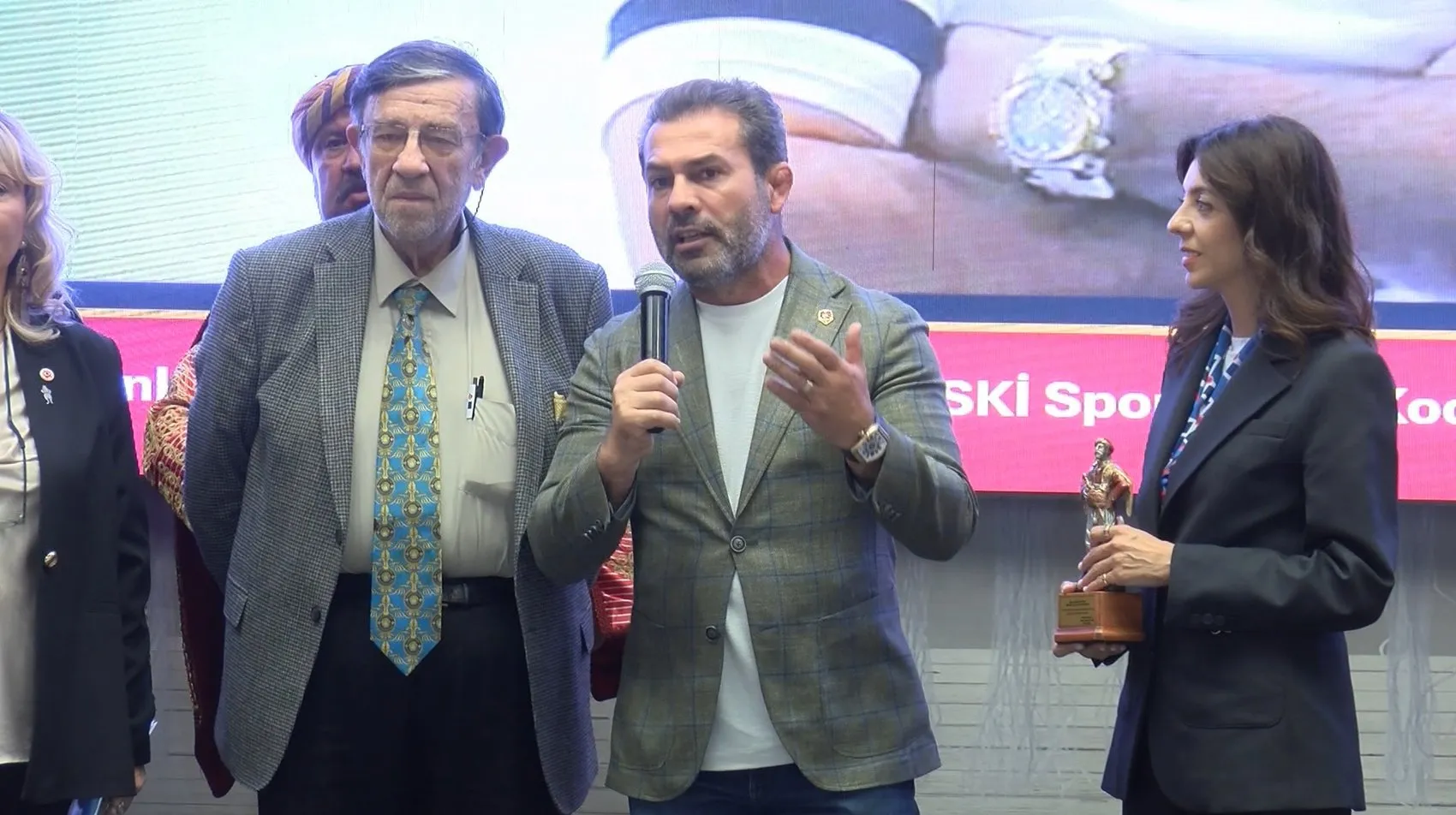 Başkentte Sporun Yıldızları Aynı Çatı Altında Buluştu: Emekler Ödülle Taçlandı