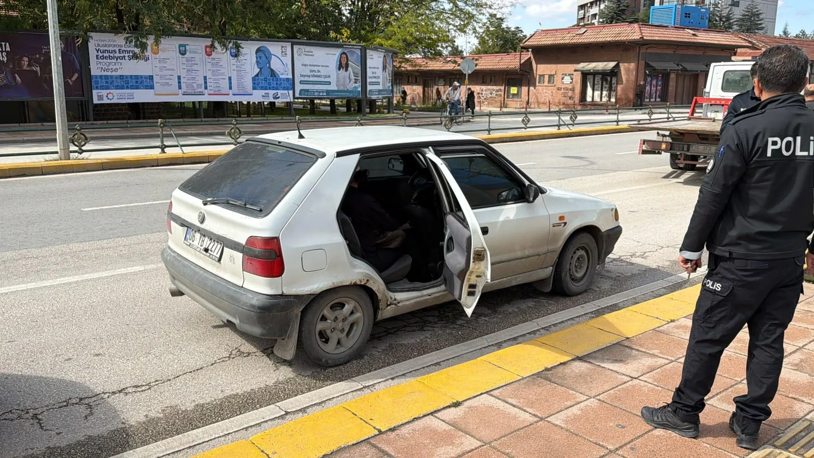 Eskişehir'de nefes kesen kovalamaca: Yarım milyonluk ceza ve uyuşturucu operasyonu