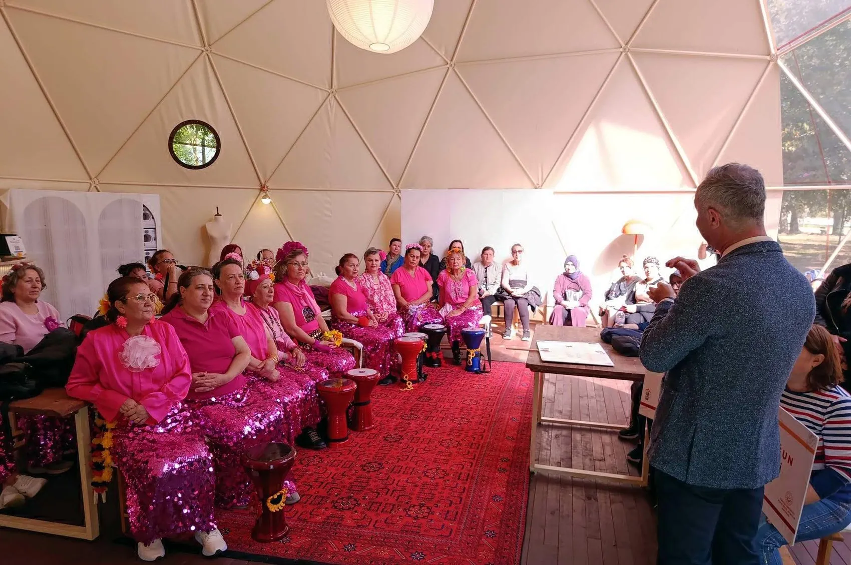 Edirne'de dev farkındalık: 18 metrelik pembe mesajla kansere karşı birleştiler