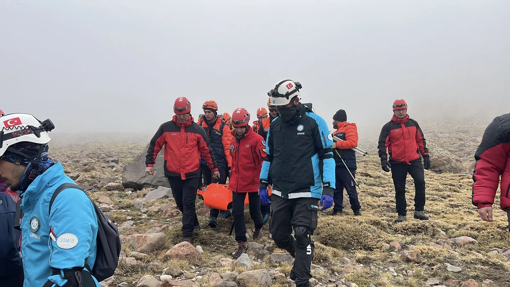 Zirve yolculuğu hüzünle bitti: Erciyes'in deneyimli rehberi son yolculuğuna uğurlandı