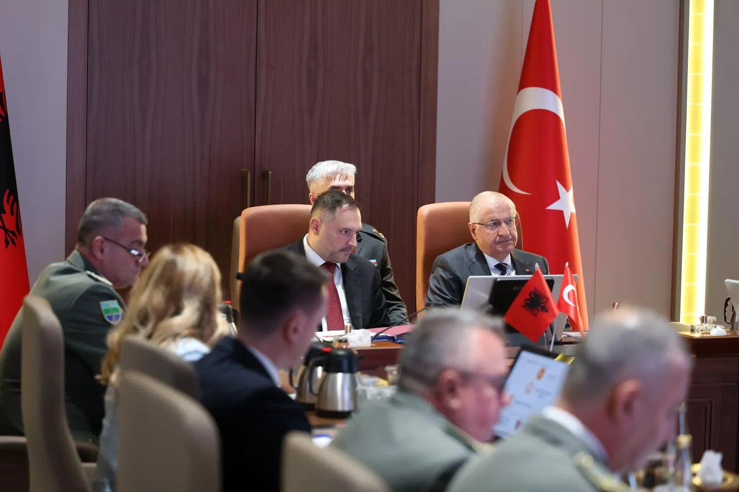 Savunma diplomasisinde kritik temas: Bakan Güler Arnavut mevkidaşıyla buluştu