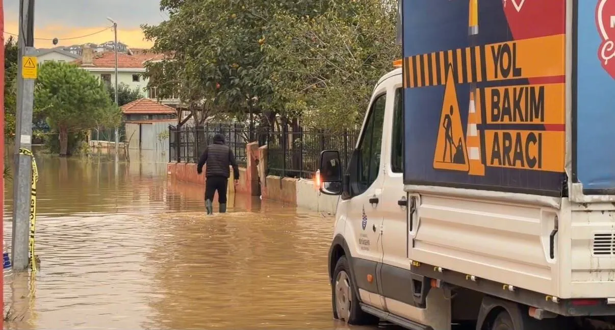 İstanbul'da sel felaketinin ardından radikal karar: Dere yataklarındaki yapılar için yıkım süreci hızlanıyor