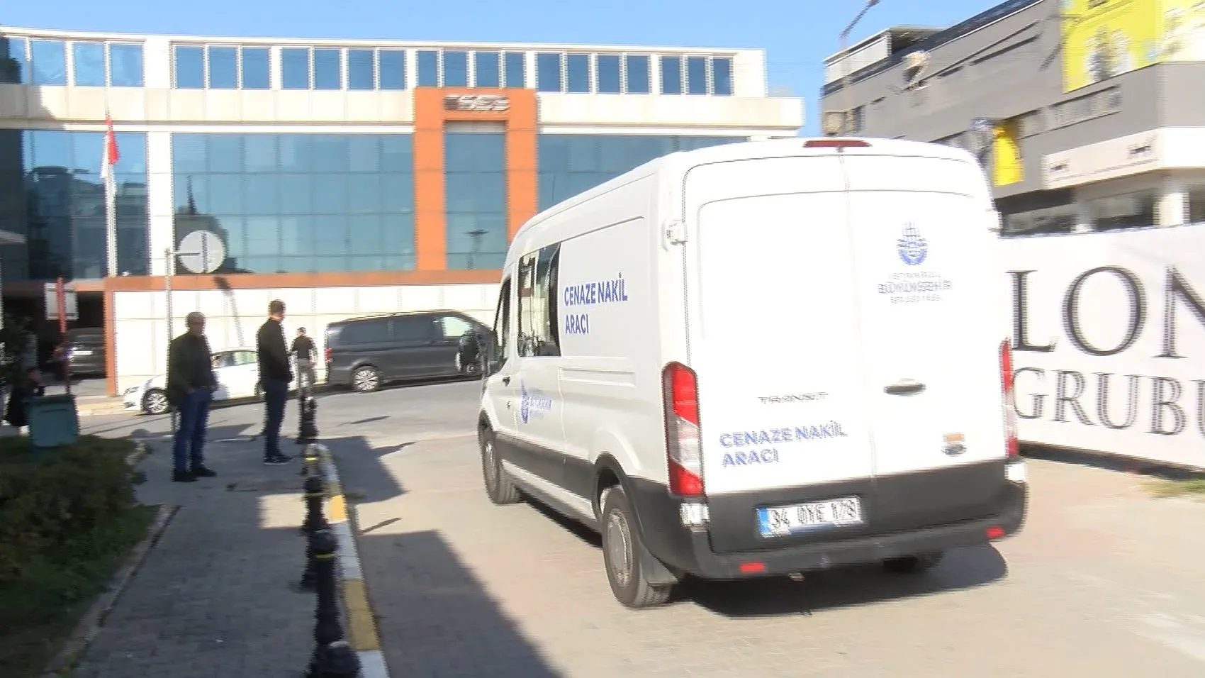 Maltepe'deki yıkım yürekleri dağladı: Genç kardeşlerin hayalleri enkaz altında kaldı