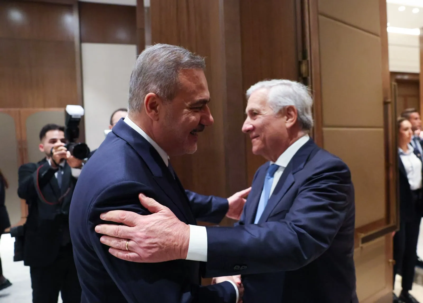 İstanbul'da kritik diplomasi trafiği: Hakan Fidan ve Antonio Tajani masaya oturdu
