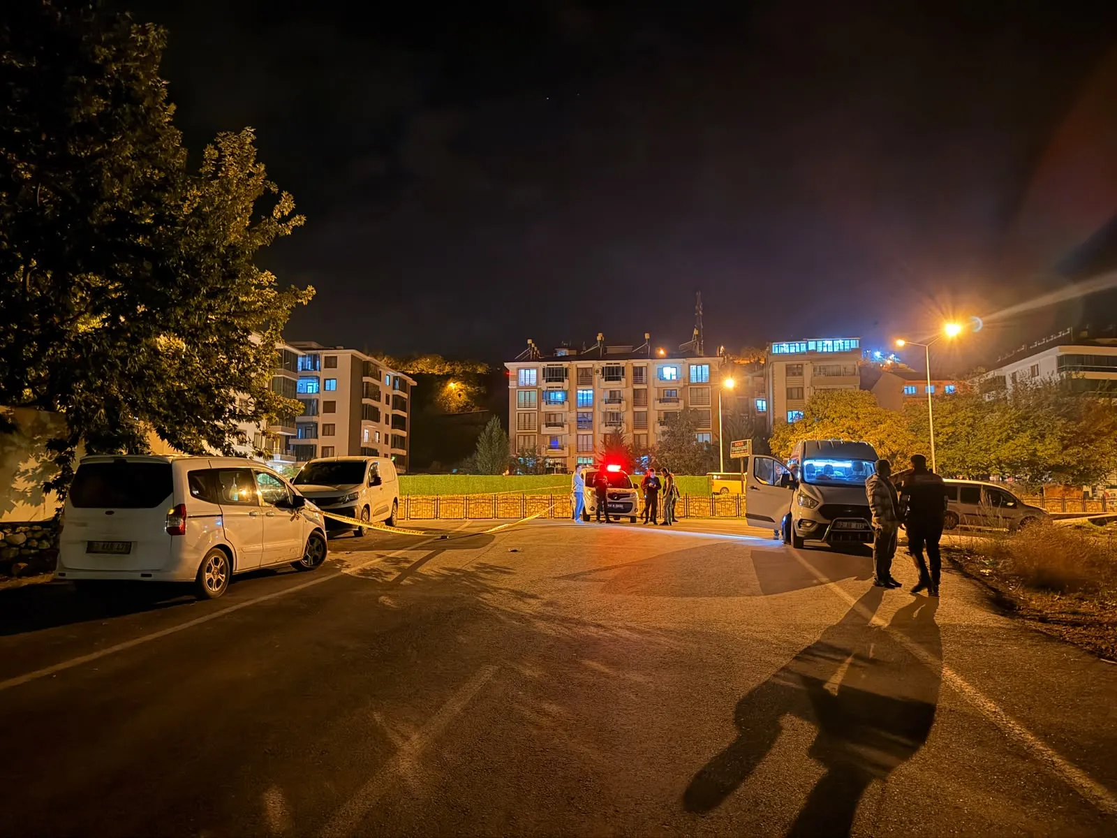 Tunceli'de akşam saatlerinde dehşet anları: Eski adliye binası önünde silahlı hesaplaşma