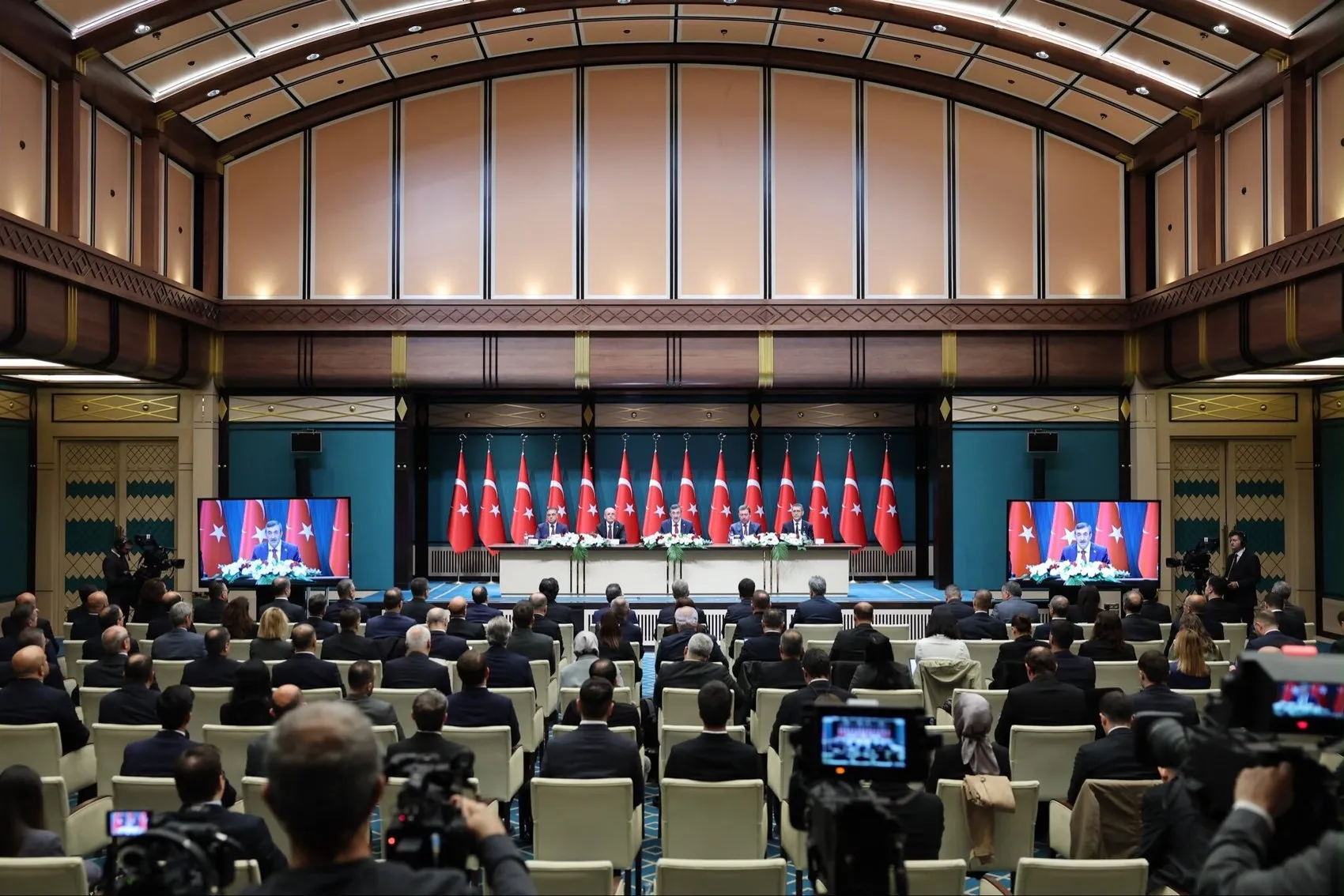 Eğitim bütçede zirveyi bırakmıyor: 2027 yılı için devasa kaynak ayrıldı