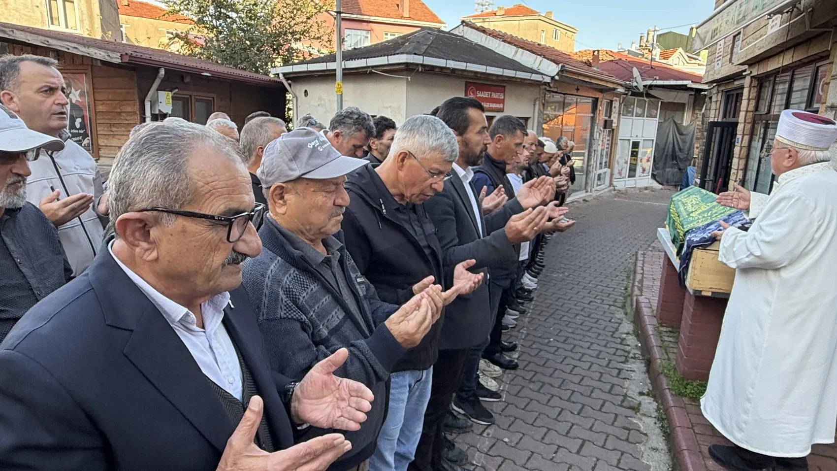 Zonguldak'taki acı yıkım: Türkan Özhan son yolculuğuna uğurlandı