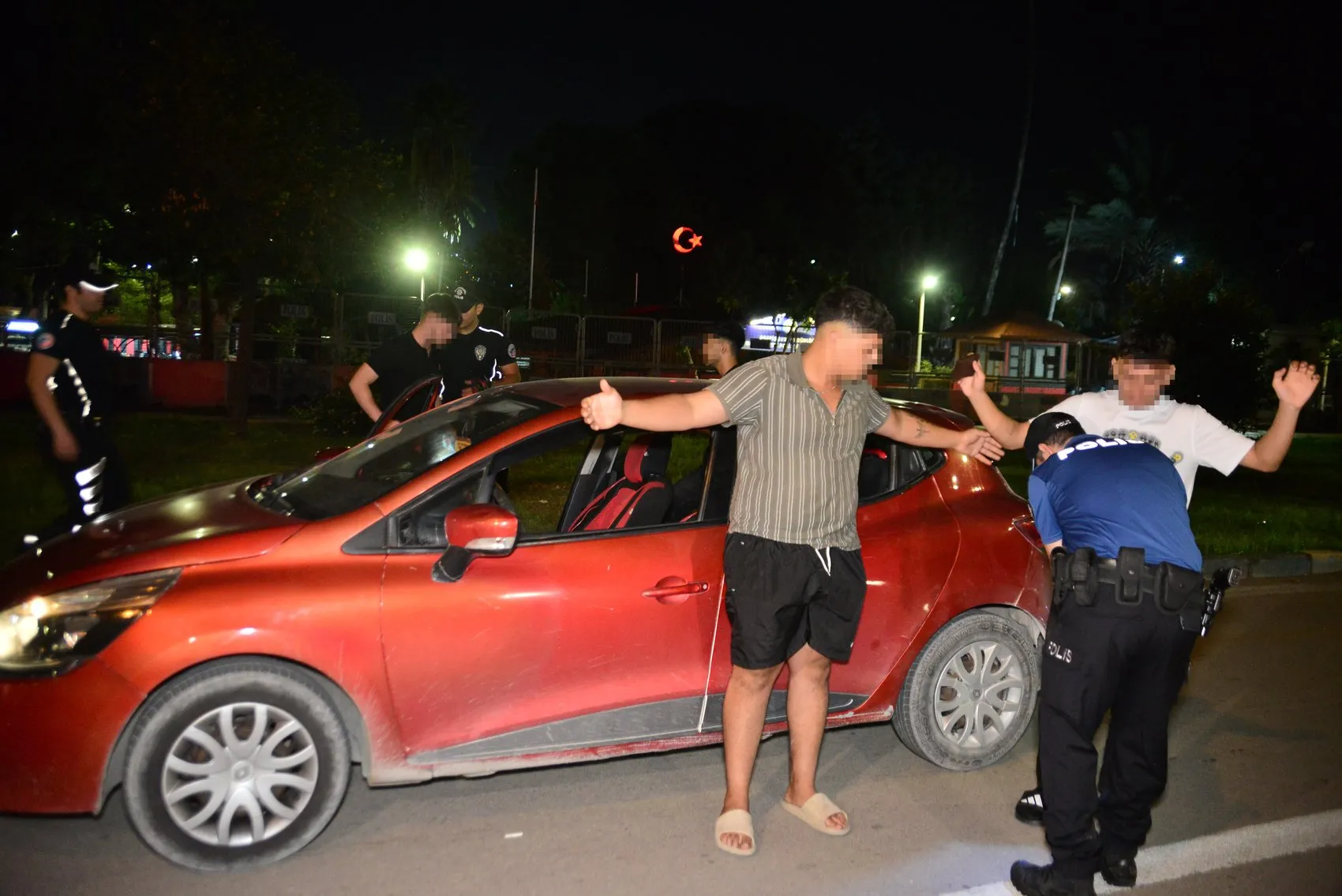 Adana semalarında dronlu takip: Suçlulara göz açtırılmadı