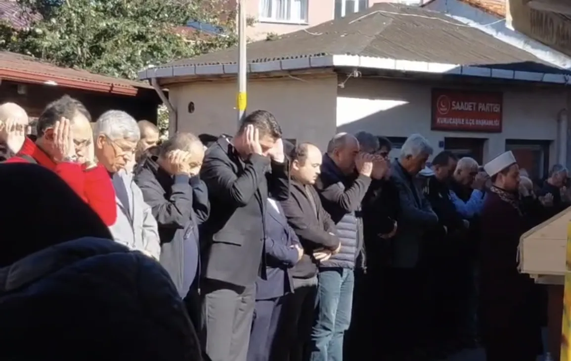 Eğlence yerini yasa boğan veda: Genç bankacı son yolculuğuna uğurlandı
