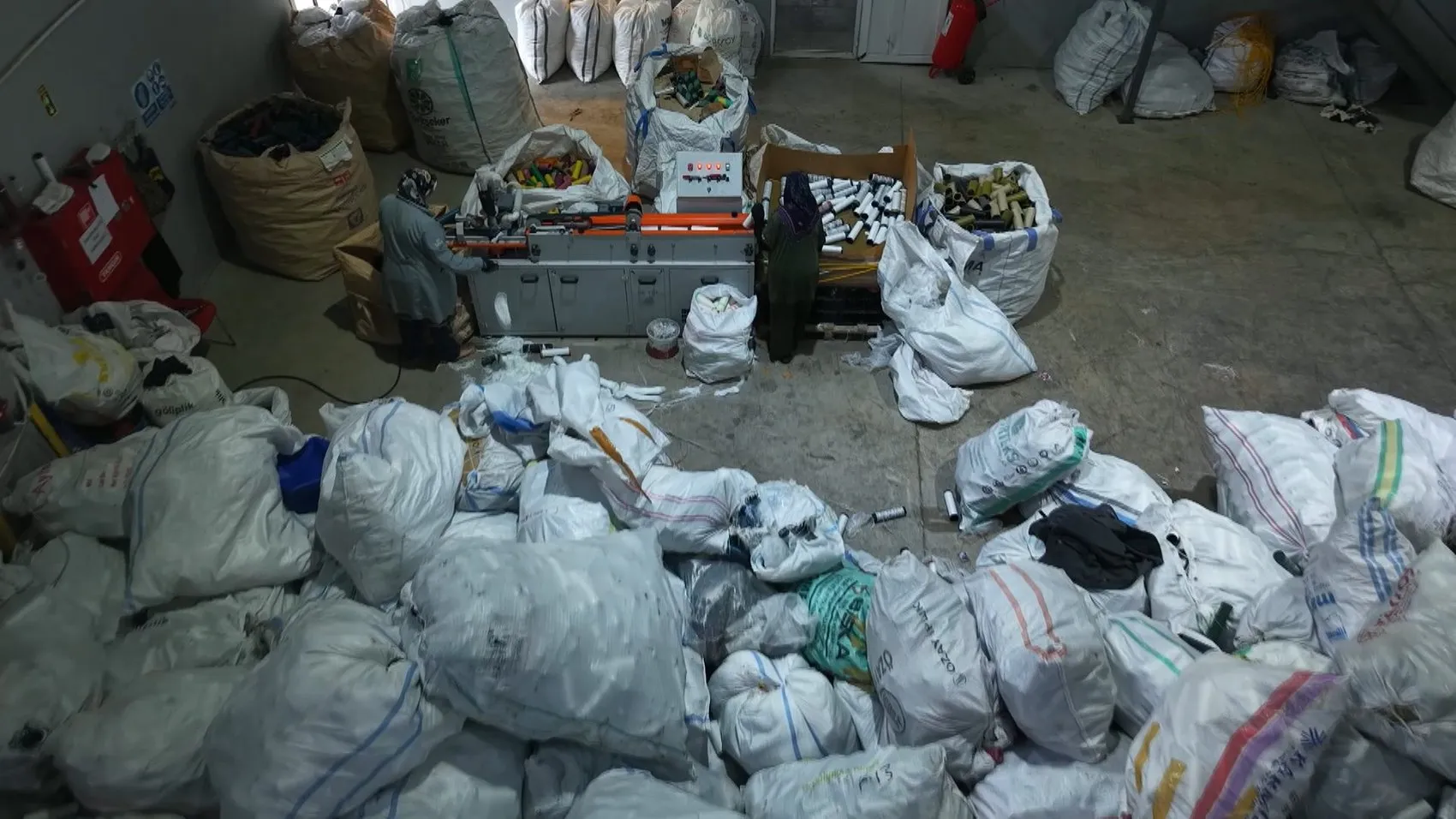 Bursa sanayisinin atıkları kadınların elinde yeniden hayat buluyor