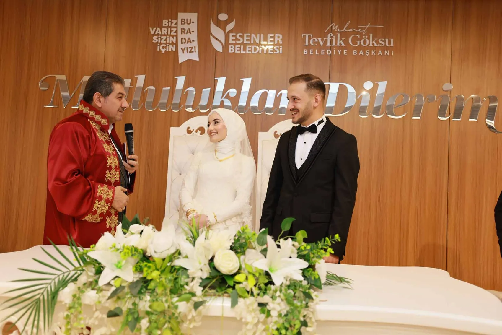 Esenler'de evlenecek çiftlere belediyeden sürpriz hediye: En mutlu gününüzü ölümsüzleştiriyoruz