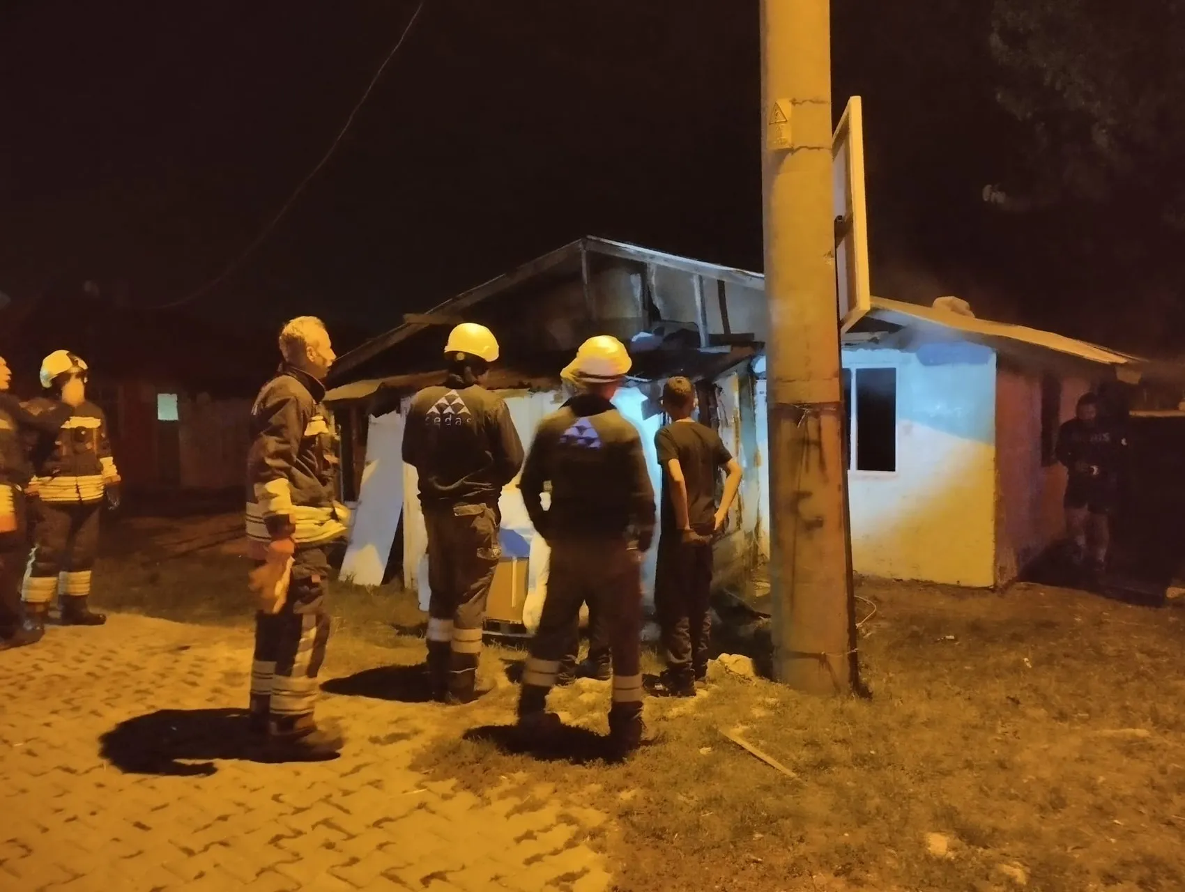 Bolu'da geceyi aydınlatan alevler: Bir anlık ihmal evi küle çevirdi