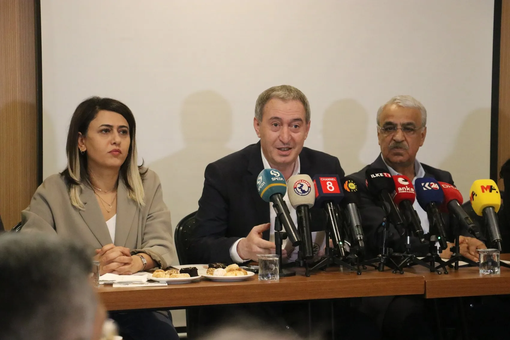 Bakırhan'dan kritik uyarı: Tarihi fırsatın ivmesi kayboluyor