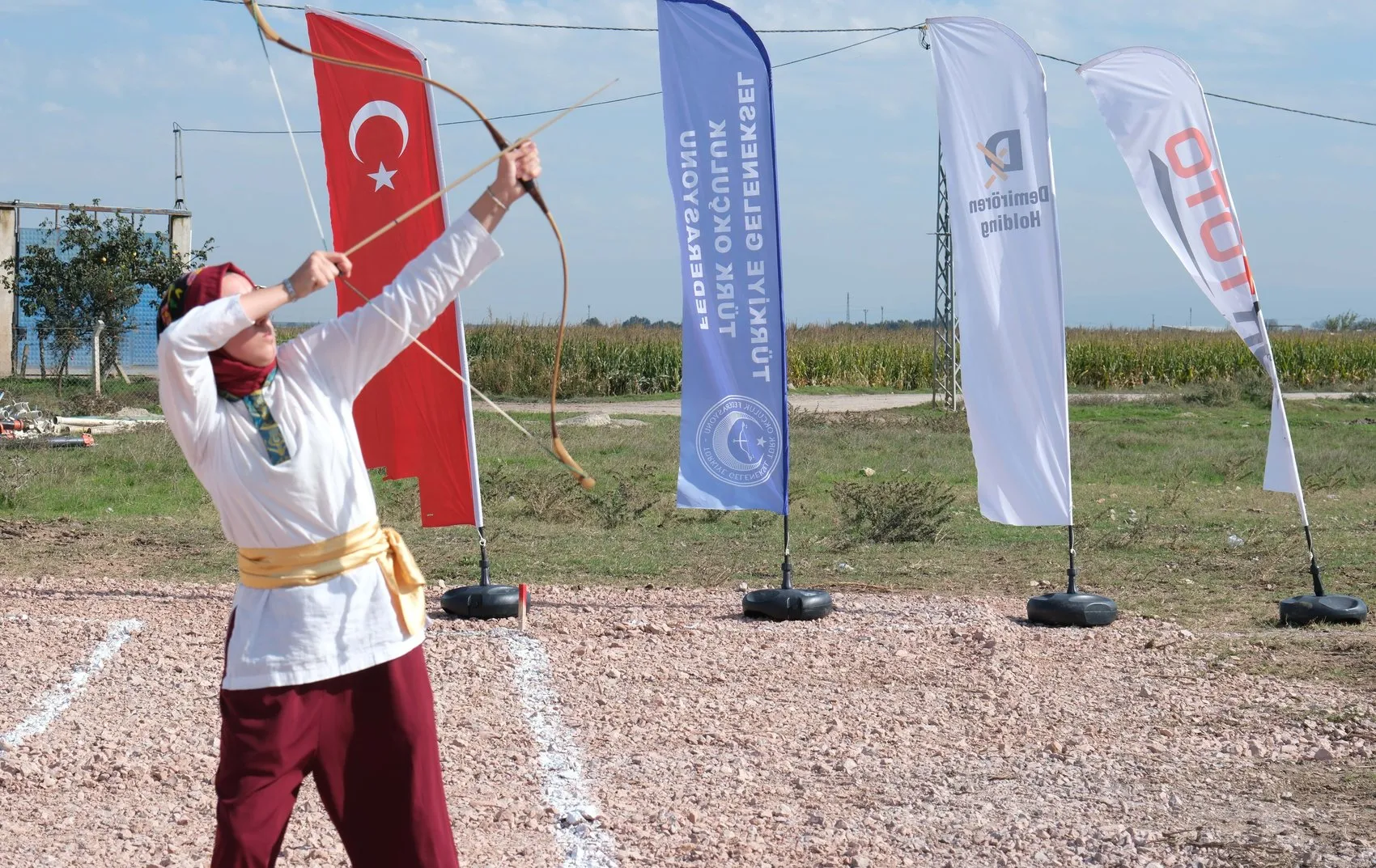 Karacabey'de Oklar Hedefi 12'den Vurmak İçin Havalandı: 204 Sporcu Şampiyonluk İçin Ter Döküyor