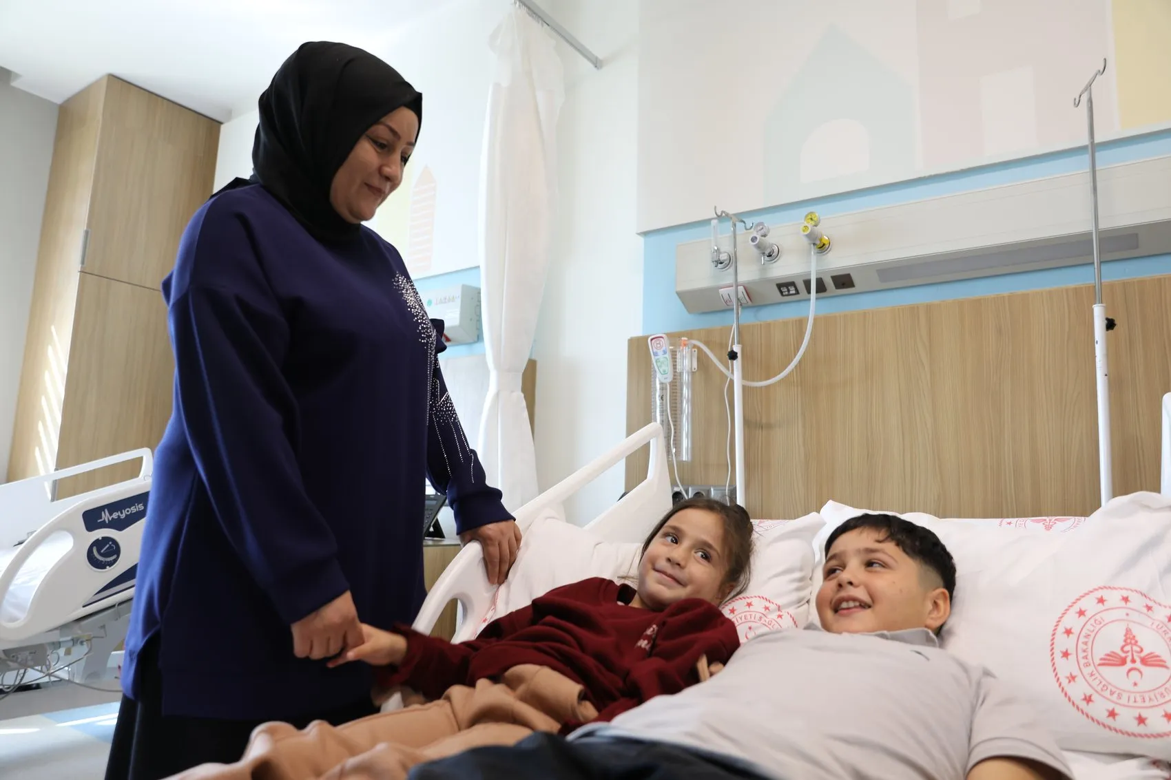 Okulda bayılınca ortaya çıktı: İki kardeşin kalbindeki aynı gizli tehlike anjiyo ile son buldu