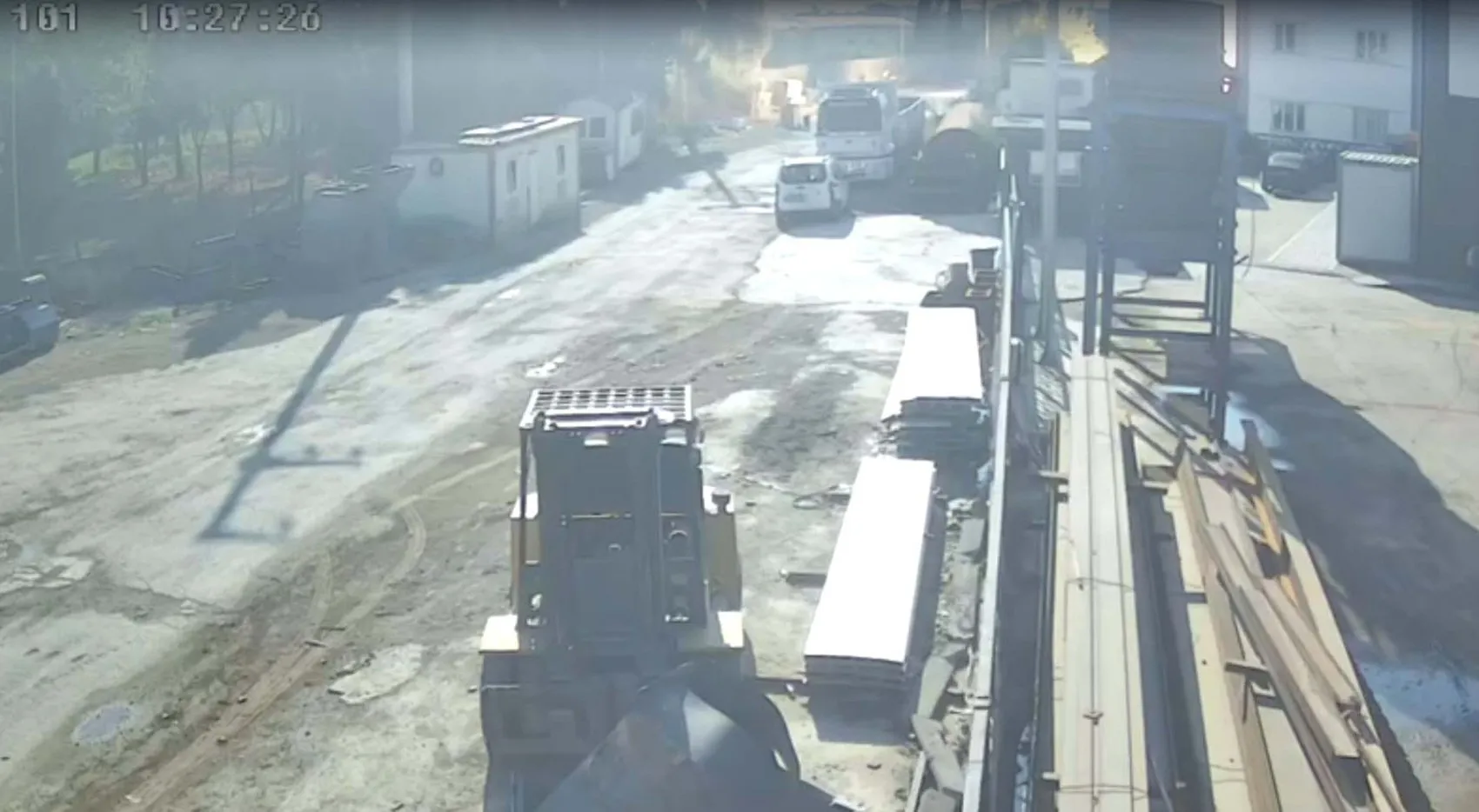 Torbalı'daki metal fabrikasında acı haber: Genç işçi yaşam mücadelesini kaybetti