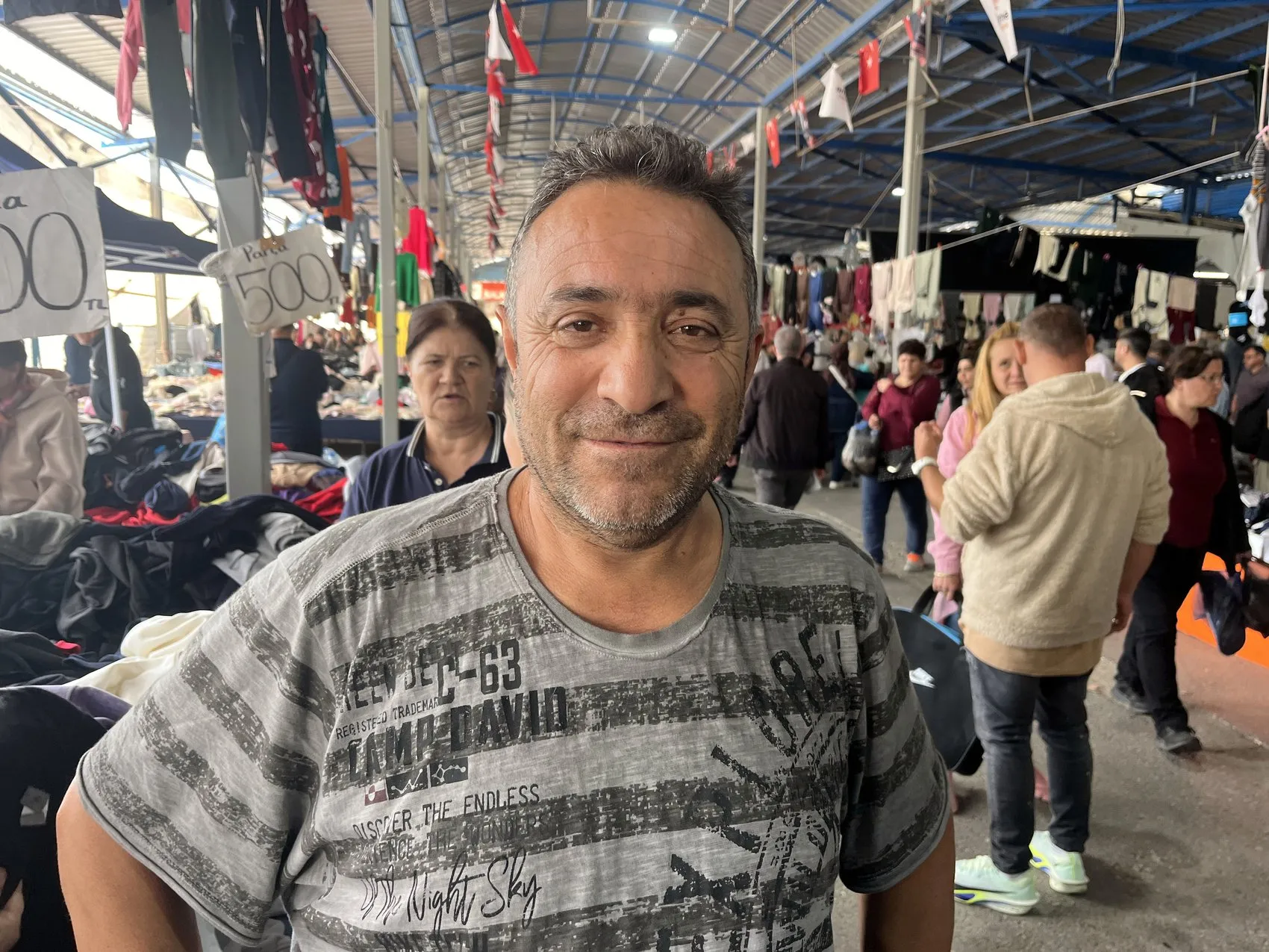 Edirne'de gurbetçi trafiği bitti, Bulgar turistlerin alışveriş mesaisi başladı