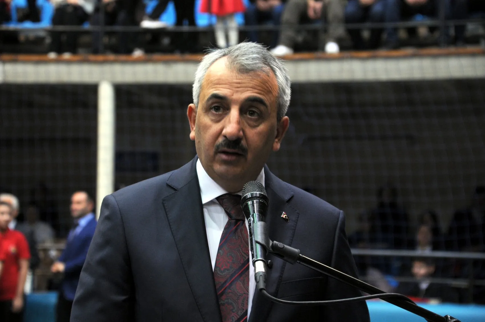 Trakya'da Cumhuriyet coşkusu salonlara sığmadı: Hava muhalefeti kutlamaların ruhunu değiştiremedi