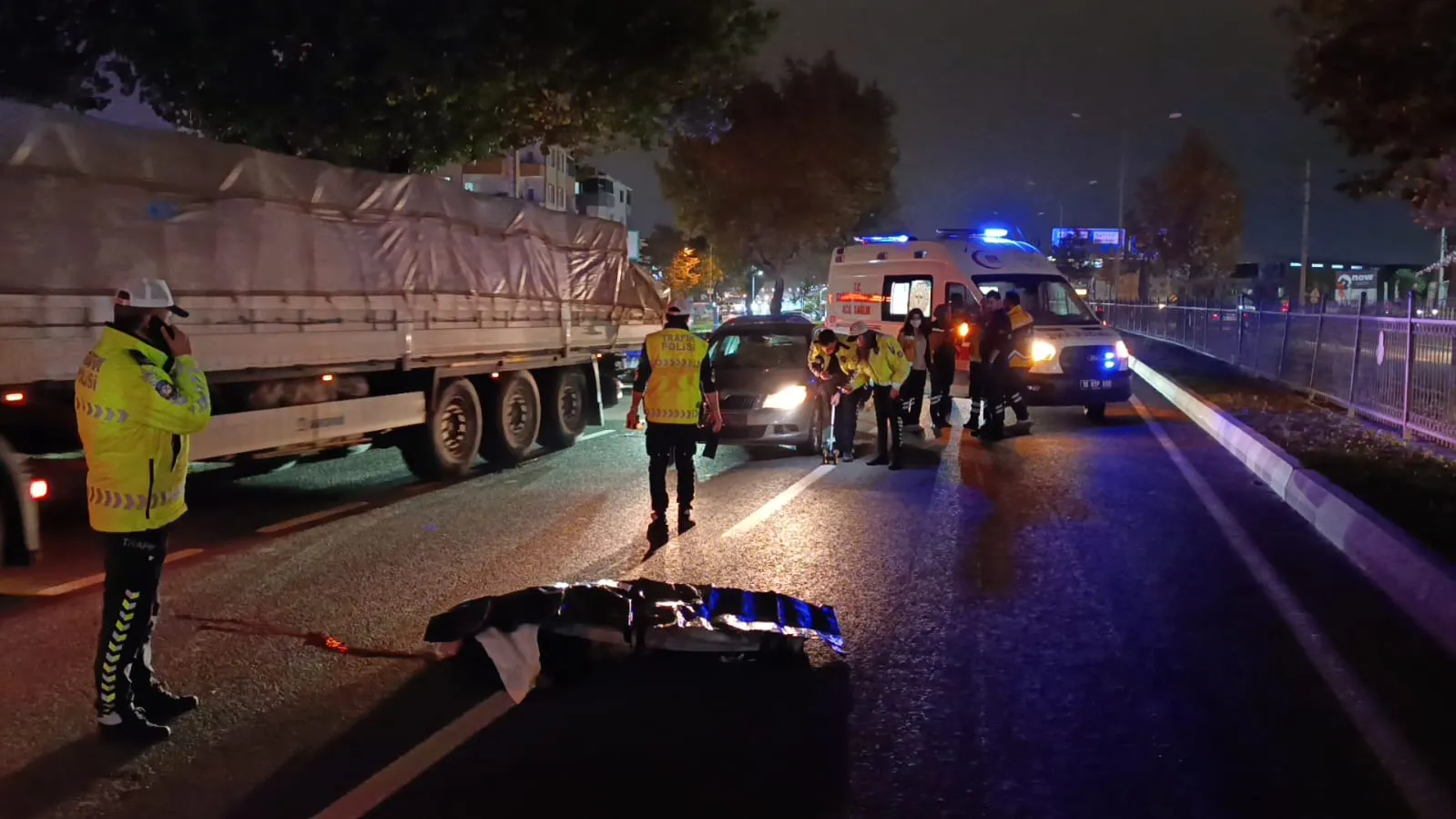 İnegöl'de bariyerleri aşmaya çalışırken canından oldu