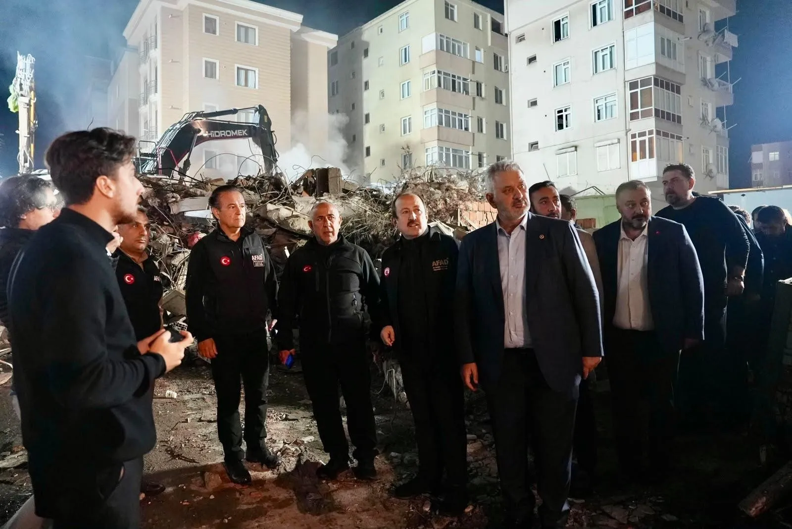 Maltepe'deki yıkımın ardından AFAD'dan kritik müdahale: Enkaz başında saatler süren koordinasyon