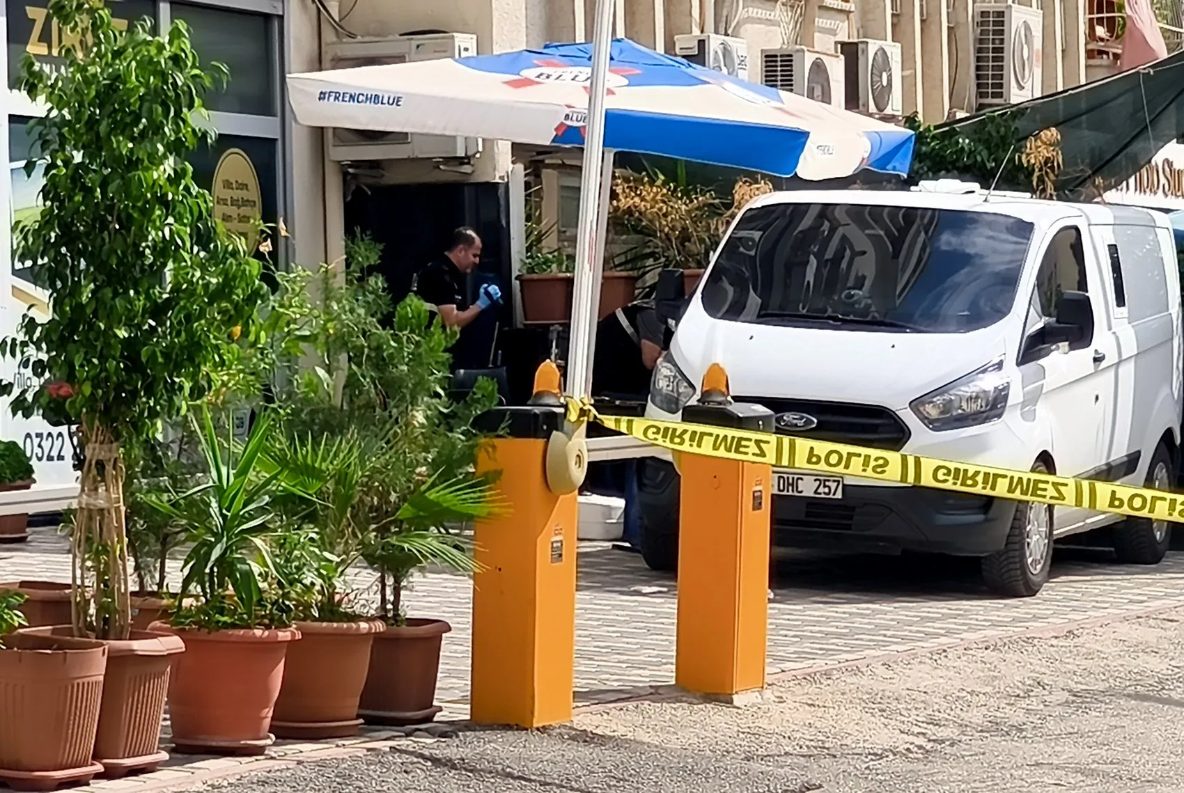 Adana'da kuyumcu dükkanının önünde kanlı pusu: Bir ölü, bir ağır yaralı