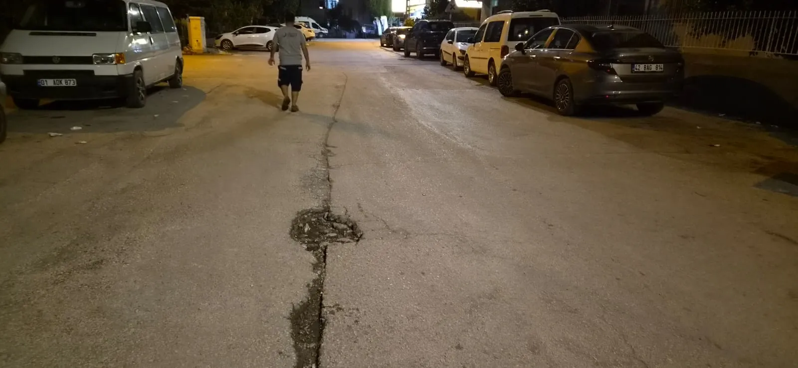 Adana'da asfalt faciası: Kızıyla gezintiye çıkan babanın kabus dolu anları