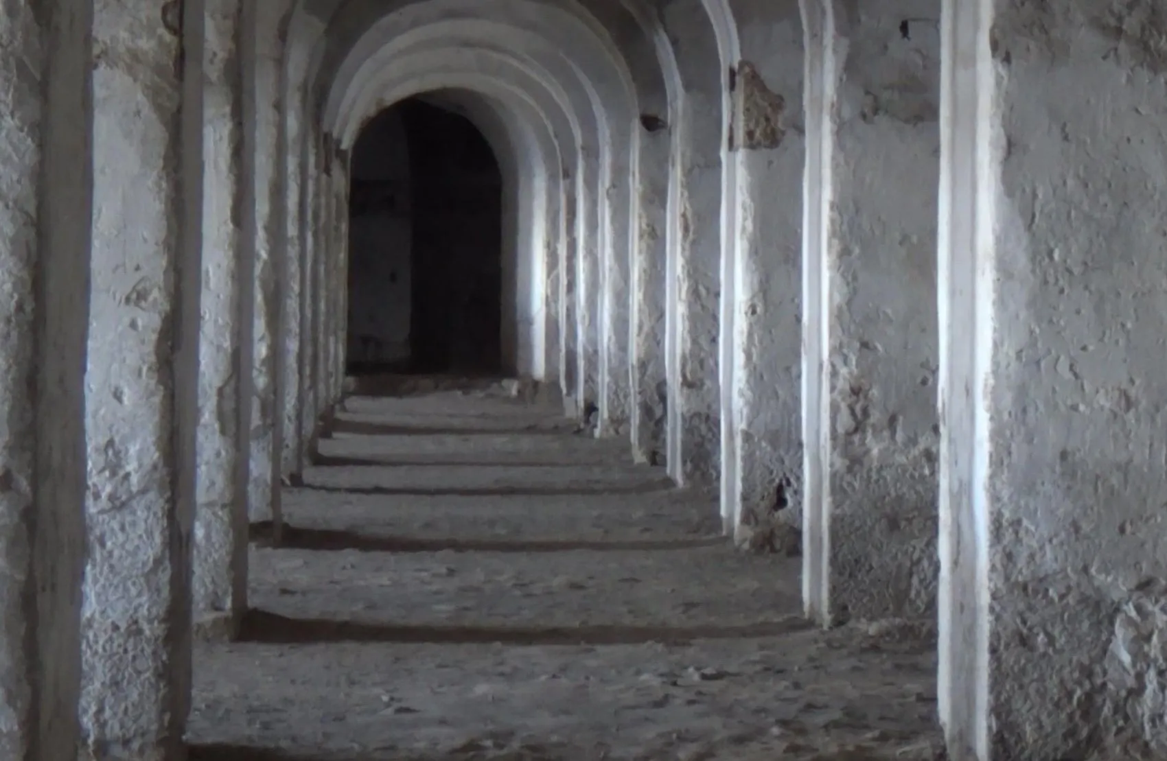 Erzurum'un genç turizmcileri şehri keşfediyor: Tarihi tabyalarda ilk ders