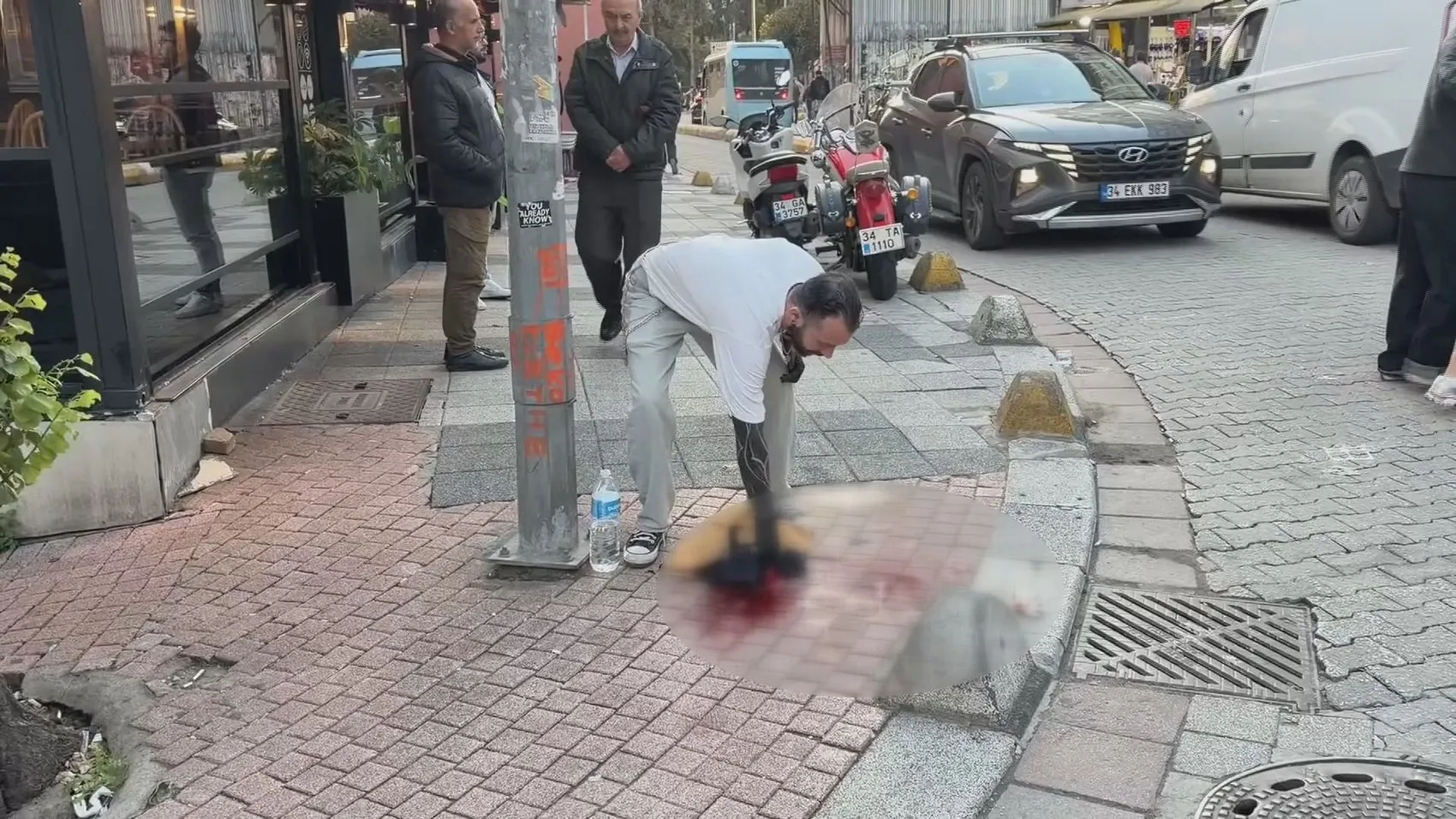 Kadıköy'de kanlı hesaplaşma: Alacak tartışması hastanede bitti