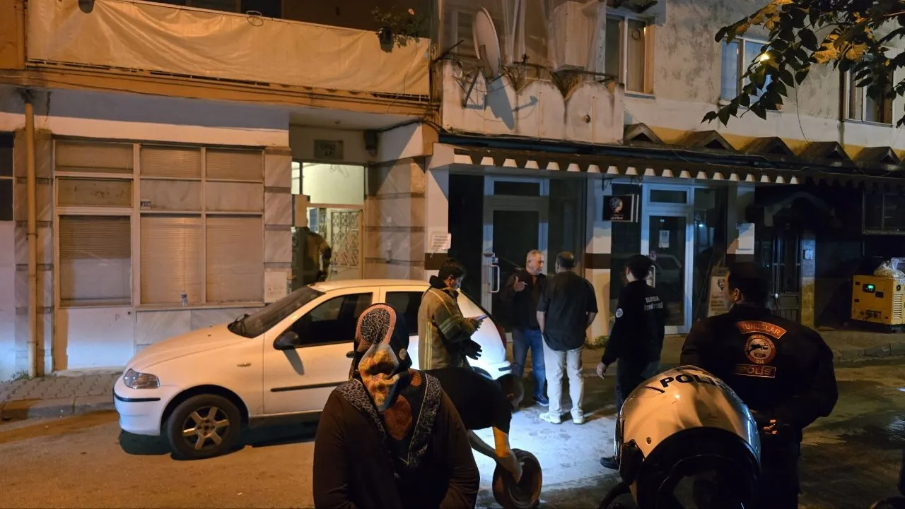 Mudanya'da geceyi aydınlatan alevler korku dolu anlar yaşattı