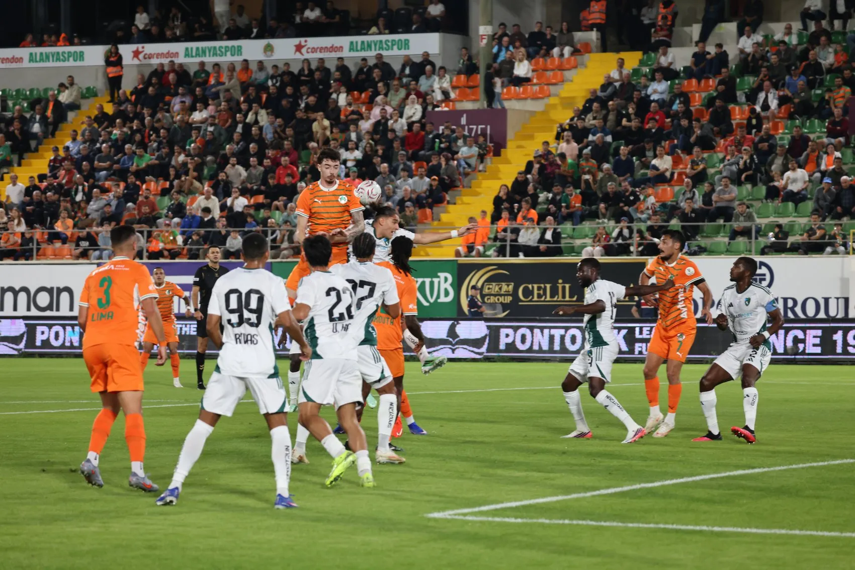 Alanya Oba Stadı'nda Kocaelispor fırtınası: Ev sahibi puan çıkaramadı