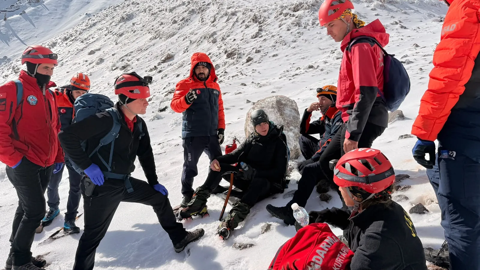 Zirve yolculuğu hüzünle bitti: Erciyes'in deneyimli rehberi son yolculuğuna uğurlandı