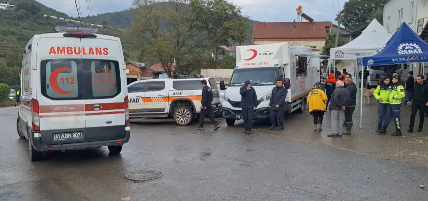 Gebze'deki sel felaketinde acı haber: Cipteki üç arkadaştan biri kurtuldu, diğeri Pendik kıyısında bulundu