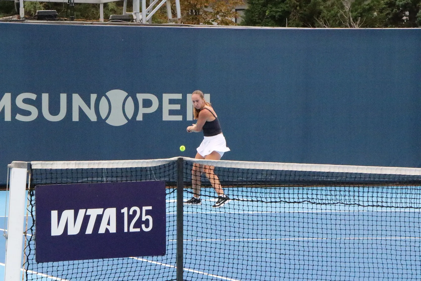 Samsun'da Tenis Rüzgarı: Milli Raketler Kortta Fırtına Gibi Esti