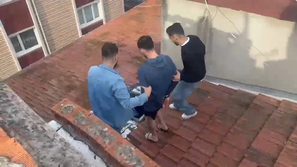 Esenler'de nefes kesen çatı operasyonu: Kasten öldürme şüphelisi kaçamadı