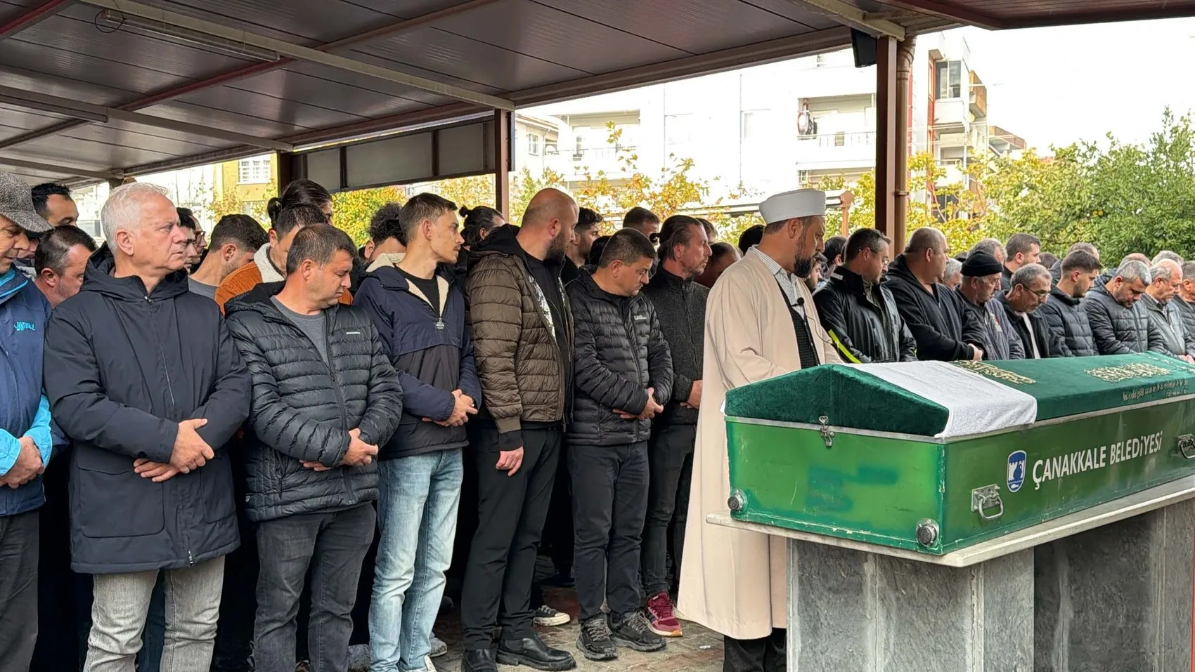Çanakkale'de yürek yakan veda: Genç Efe toprağa verildi