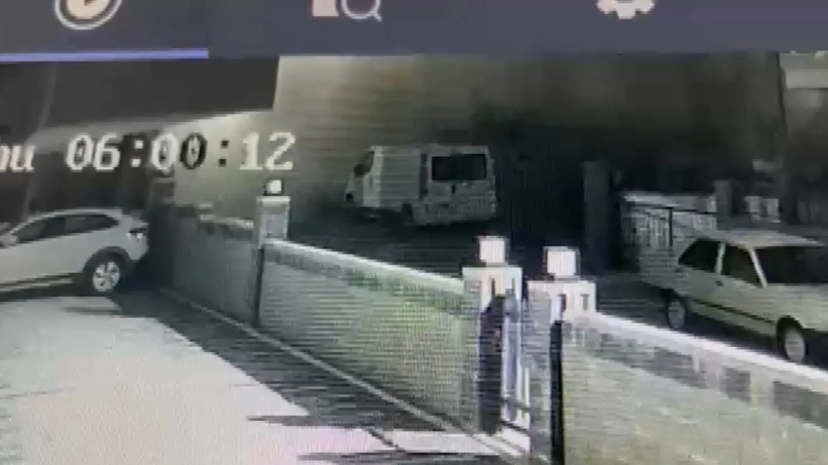 Maltepe'de dehşet anları: 7 katlı binanın çöküşü saniye saniye kaydedildi