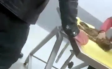 Vicdanın bagajdaki yolculuğu: Yaralı kedi için hayatını hiçe saydı