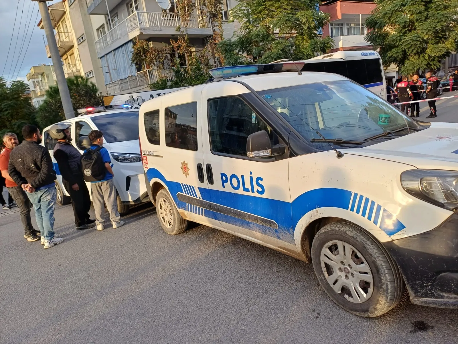Salihli'de yürek yakan kaza: Servis minibüsünün çarptığı 8 yaşındaki çocuk hayatını kaybetti