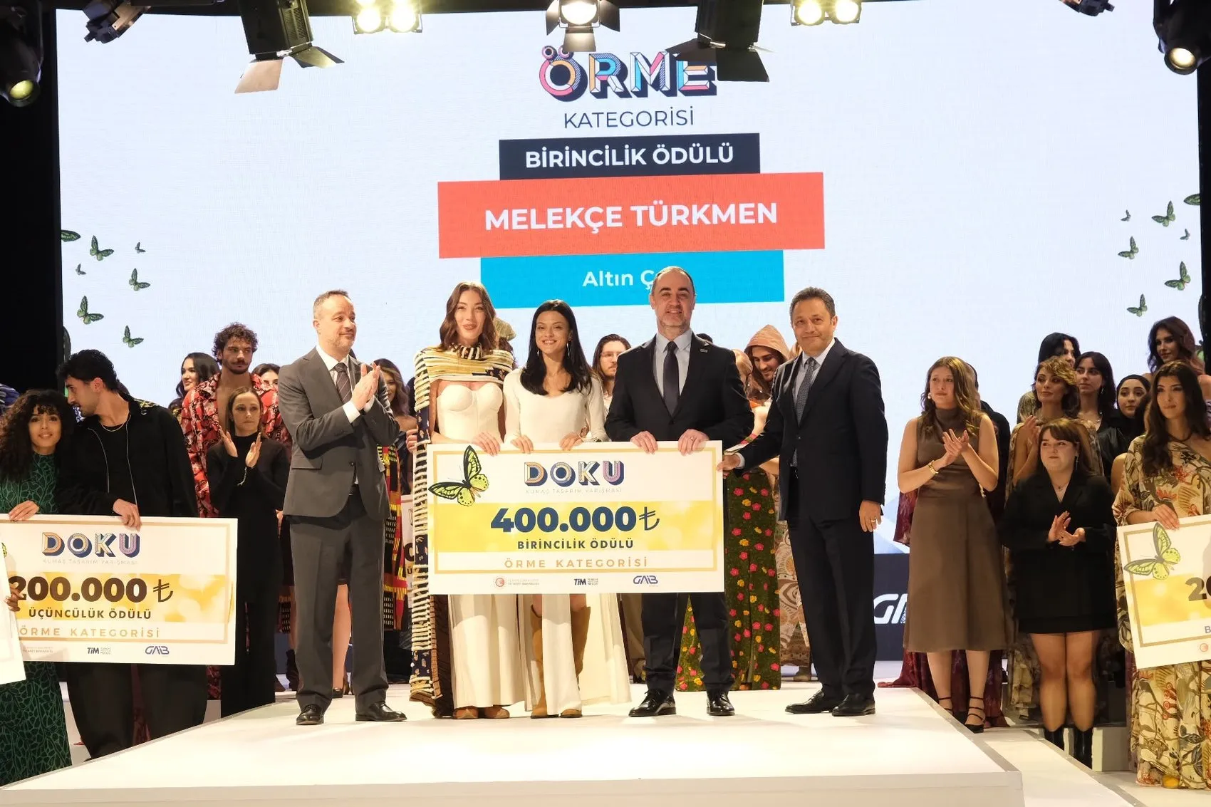 Geleceğin Moda Yıldızları Gaziantep'te Podyuma Çıktı: Milyonluk Ödüller Sahiplerini Buldu