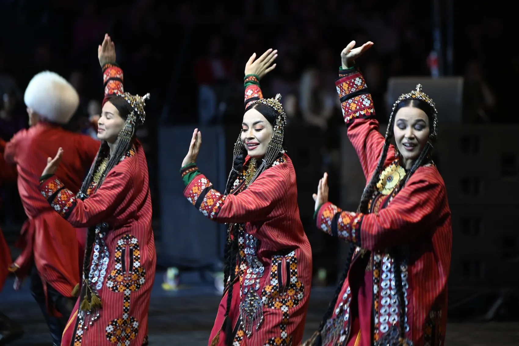 Ankara'da dev buluşma: 400 sanatçı Cumhuriyet'in 103. yılı için aynı sahnede birleşti