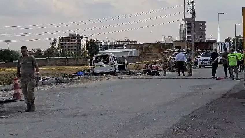 Nusaybin'de yol çalışması sırasında feci kaza: Belediye personeli hayatını kaybetti