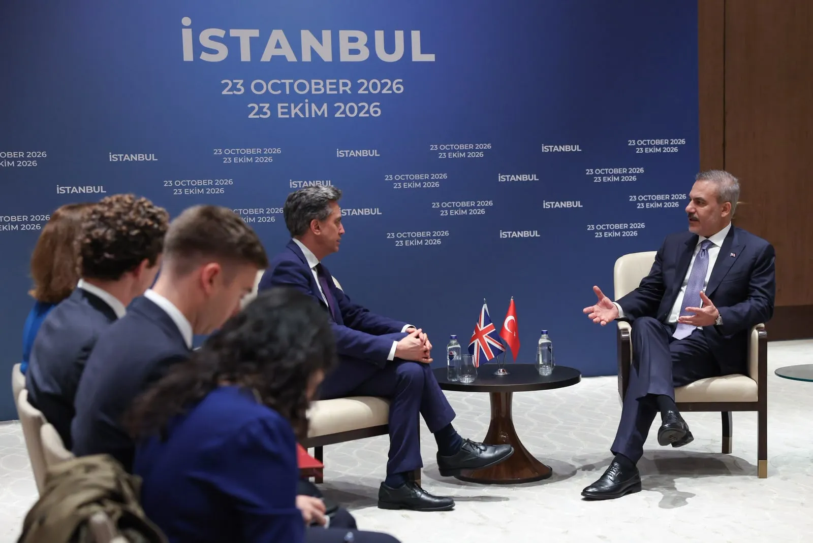 İstanbul'da kritik diplomasi trafiği: Hakan Fidan ve Ed Miliband masaya oturdu