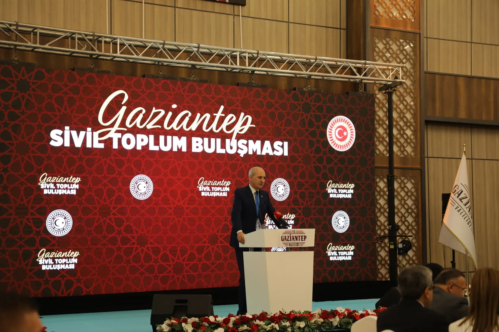 Numan Kurtulmuş'tan tarihi çağrı: 2 trilyon dolarlık kayba son veriyoruz